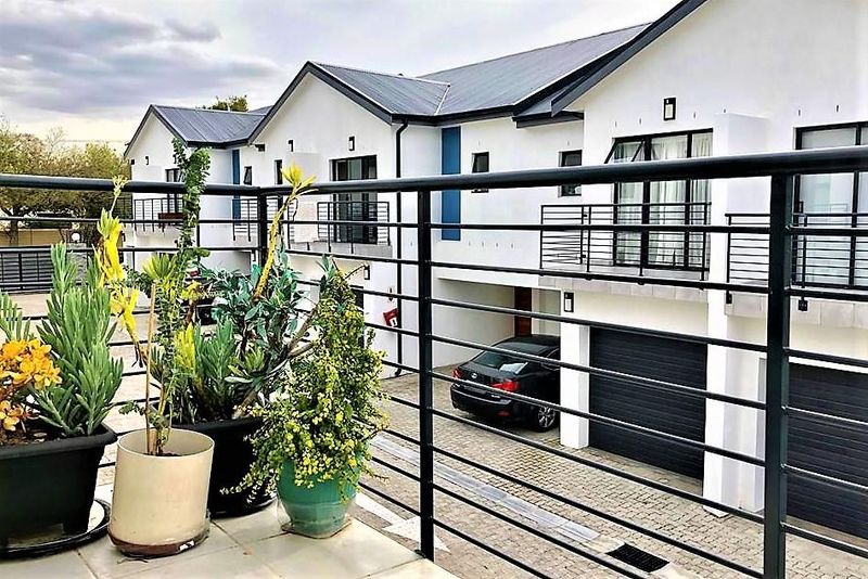Stylish 3-Bedroom property for sale in Durbanville