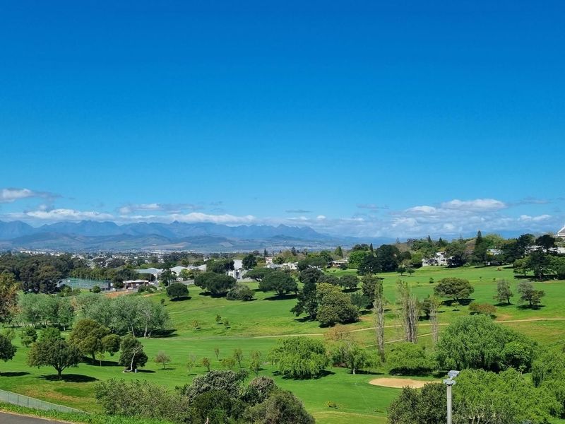 Welgemoed Villa for Single Professionals Fully Furnished/Serviced-Room With A View.