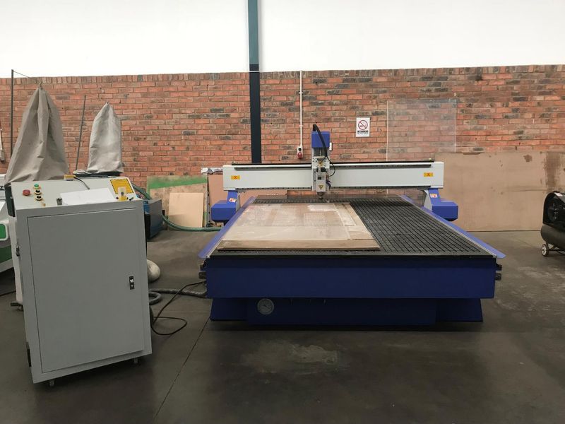 CNC Router Engraving and cutting machine for wood
