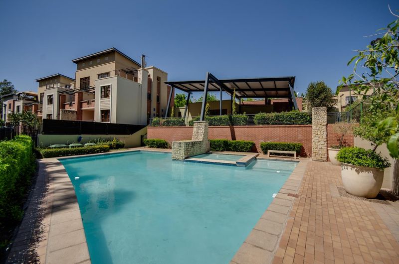 Apartment in Douglasdale For Sale