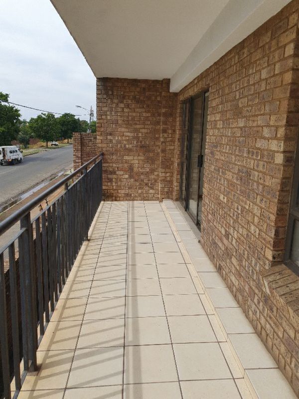 Apartment for sale in Potchefstroom Central, Potchefstroom, North West