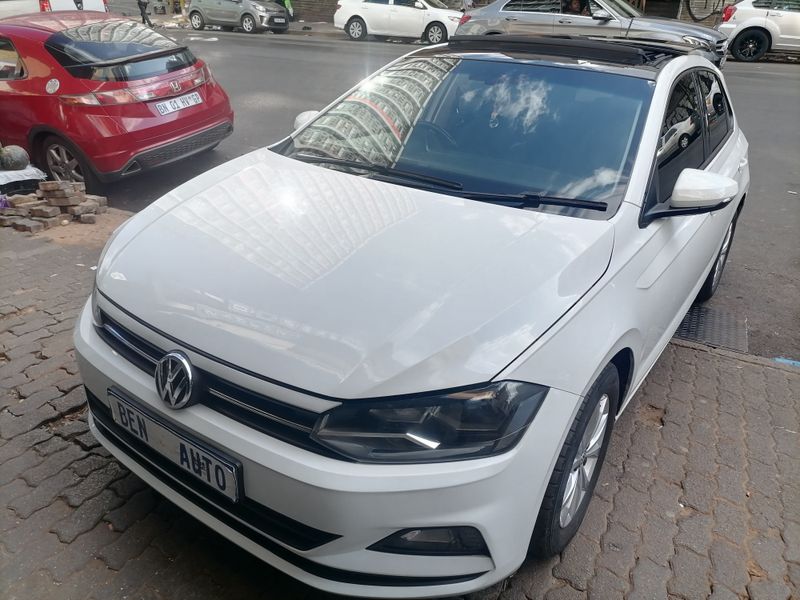 2019 Volkswagen Polo 1.2 TSI Highline, White with 46000km available now!