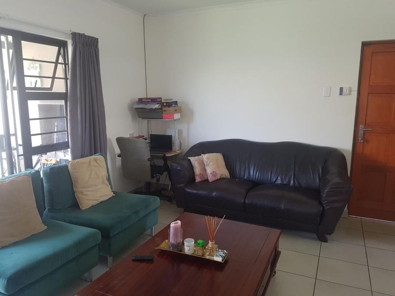 Beautiful two-bedroom townhouse in Andy Lane, Gonubie