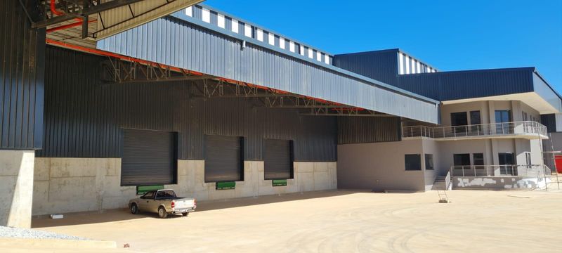 11 635 m2 INDUSTRIAL SPACE AVAILABLE FROM 1 SEPTEMBER 2022!
