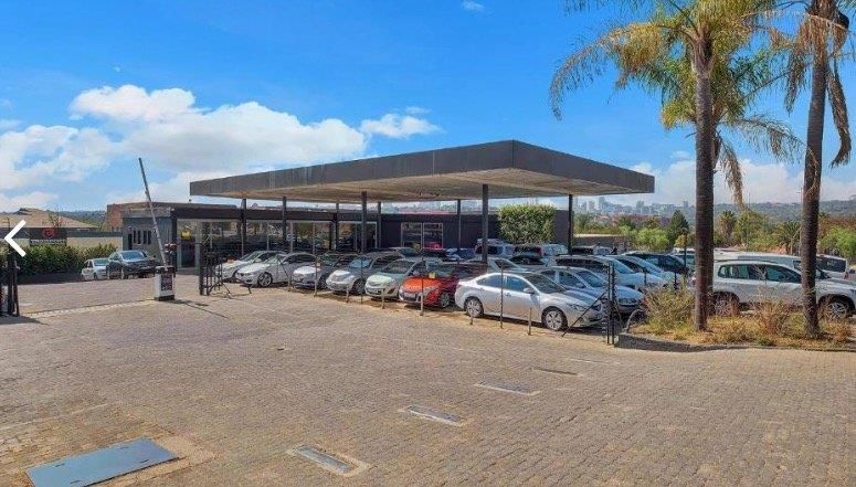 Commercial Car Stand For Sale in Santon