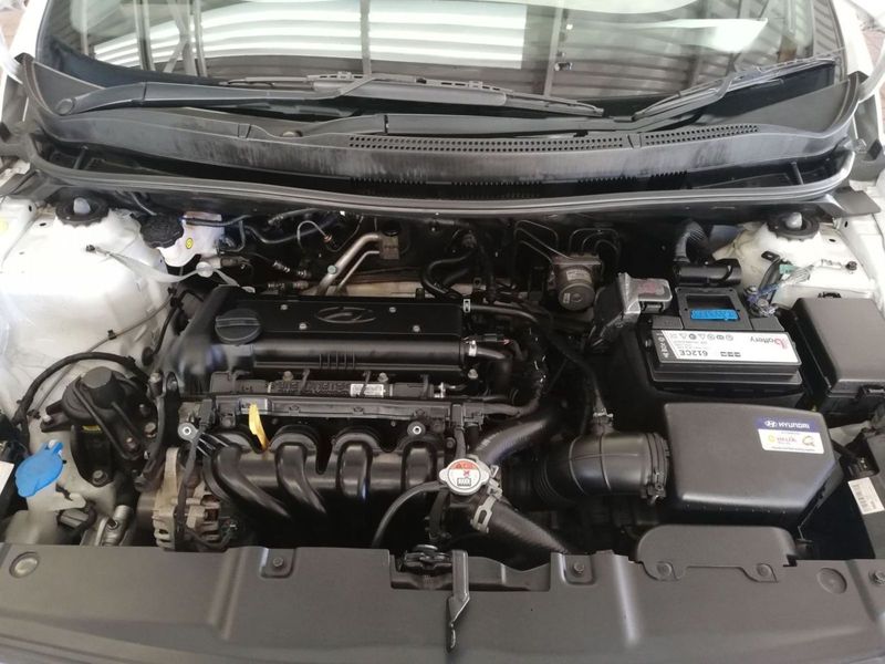 2017 Hyundai Accent 1.6 GL with ONLY 79856kms at PRESTIGE AUTOS 021 592 7844