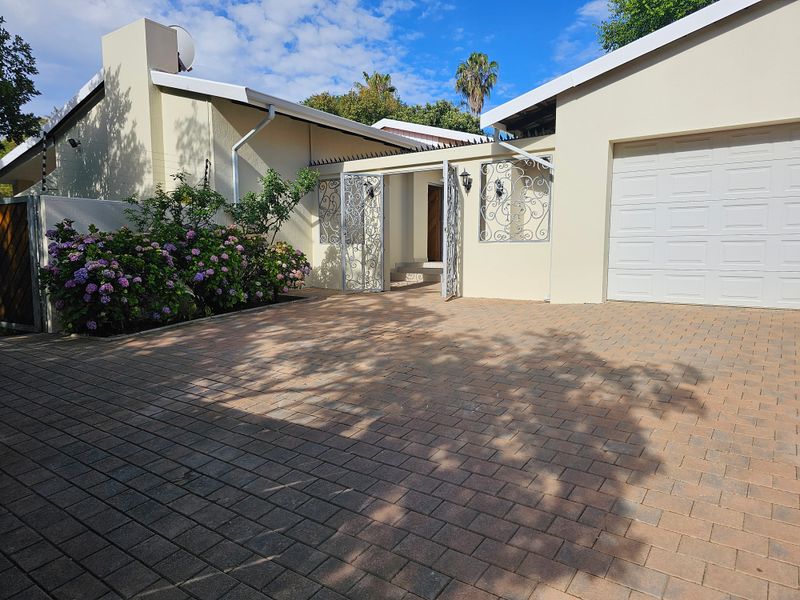 NEWLY RENOVATED FOUR BEDROOM HOUSE IN JUKSKEI PARK FOR SALE