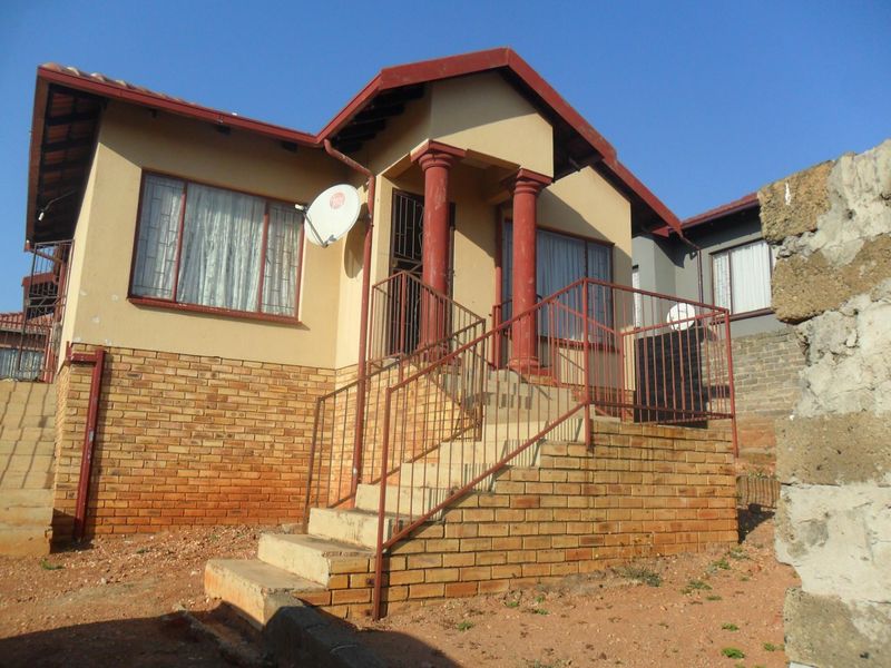 House in Tlhabane West For Sale