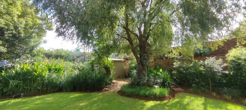 5 Bedroom House For Sale in Koster