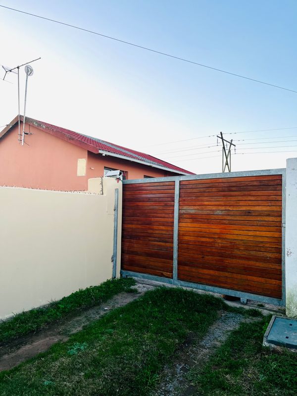 3 Bedroom House For Sale in Mdantsane