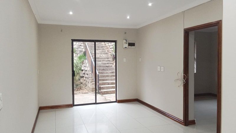 2 Bedroom Apartment For Sale in Bellair