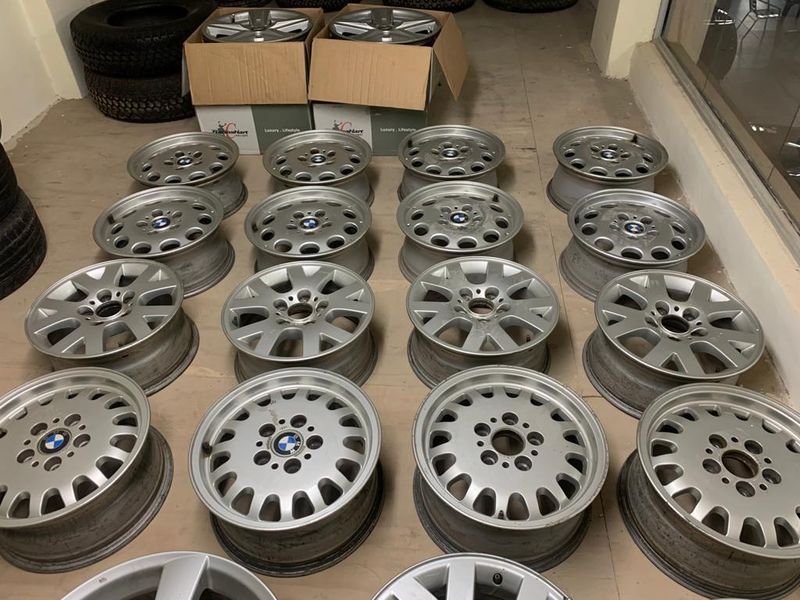 Bmw mags for sale- various styles as per the pic - R4000 per set