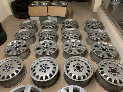 Bmw mags for sale- various styles as per the pic - R4000 per set