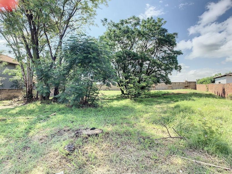 Vacant Stand in Silverwoods Country Estate