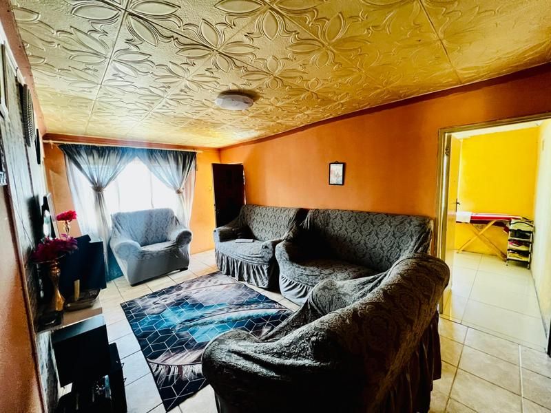 Ocebisa Properties Presents A Four Bedroom House For Sale In Klaarwater