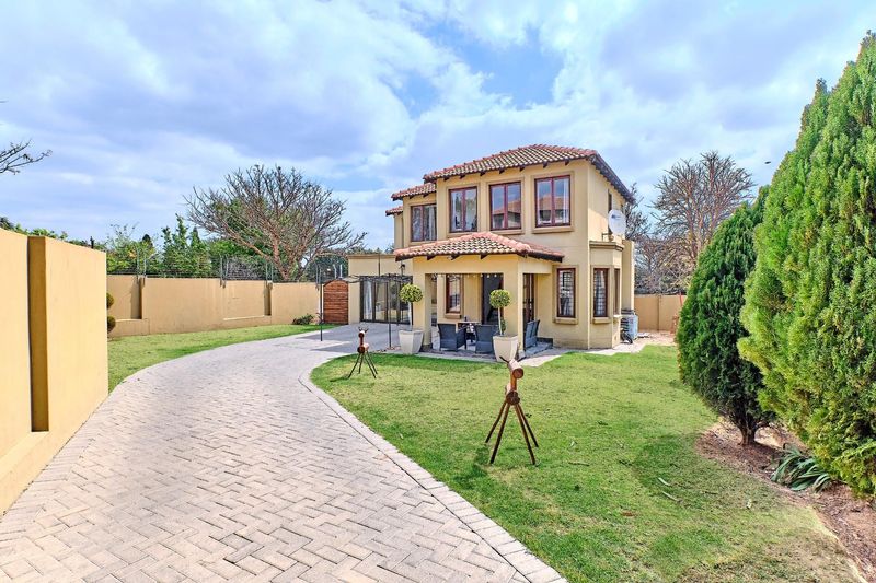 House in Kyalami Hills For Sale