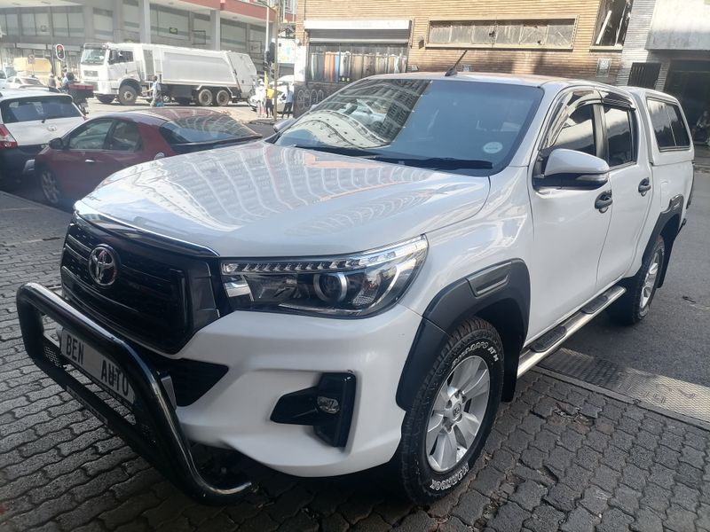 2017 Toyota Hilux 2.4 GD-6 D/Cab 4x4 SR, White with 52000km available now!