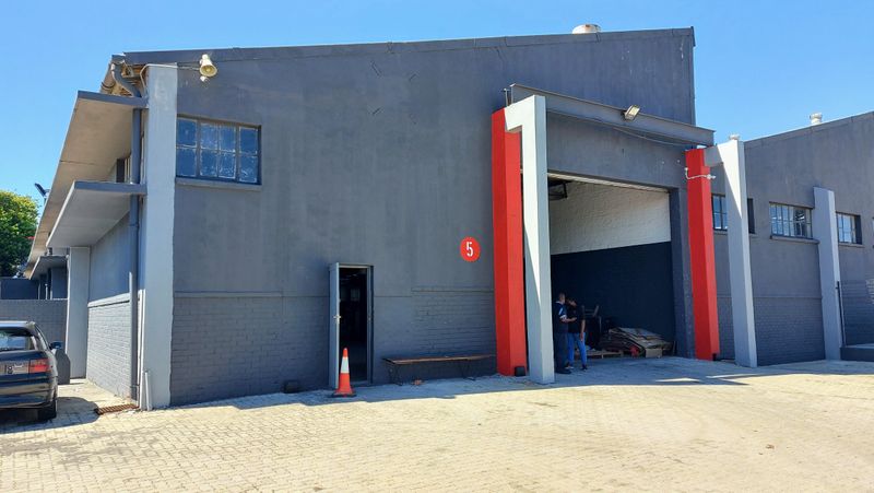 2760m2 Industrial Warehouse TO LET in Goodwood