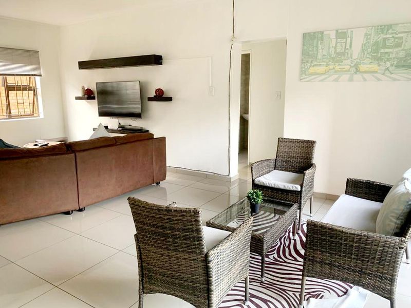 FULLY FURNISHED MODERN APARTMENT IN ARBORETUM