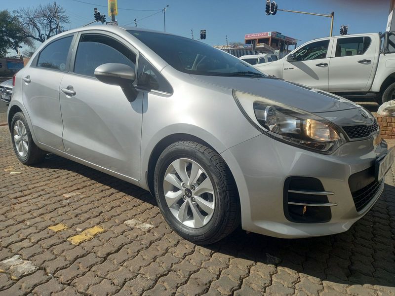 2016 Kia Rio 1.2 LS 5-Door, Silver with 75000km available now!