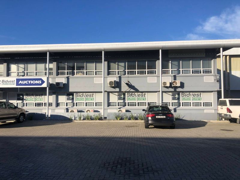 Large Distribution Warehouse To Let in Montague Gardens