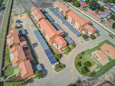 2 Bedroom 1 Bathroom in Secure Modern Estate in Dorandia