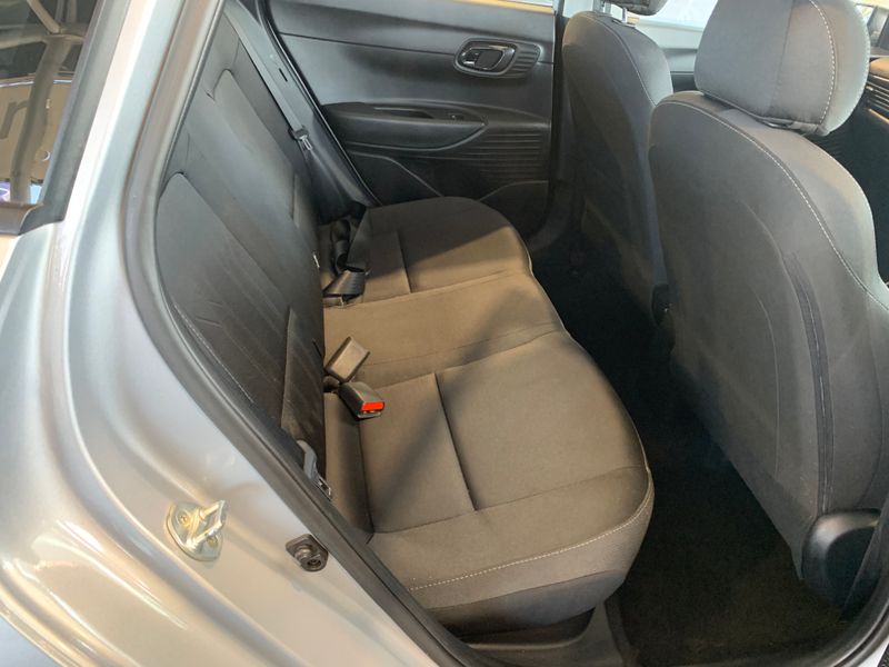 White Hyundai i20 MY21 1.2 Motion with 23000km available now!