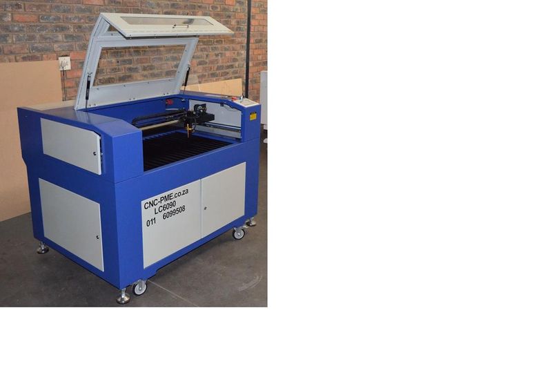 900 x 600 mm Laser cutter