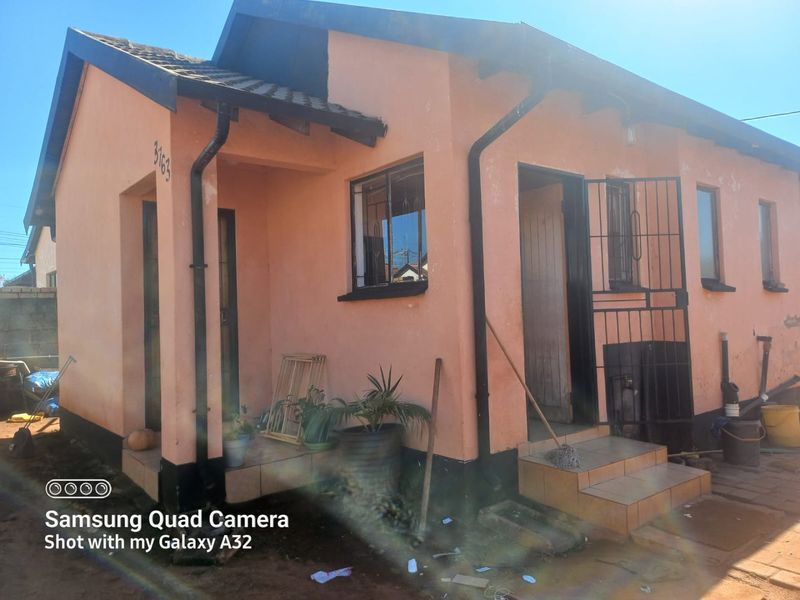 3 Bedroom House for Sale in Clayville