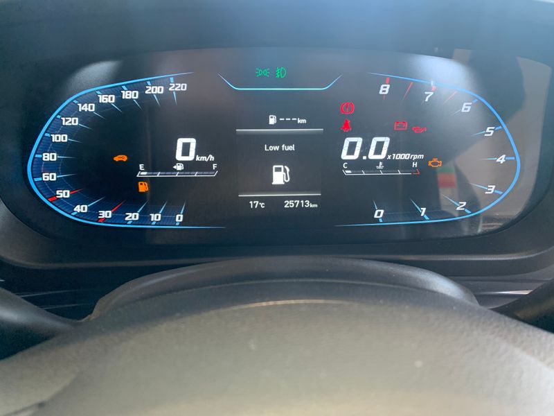 White Hyundai i20 MY21 1.2 Motion with 23000km available now!