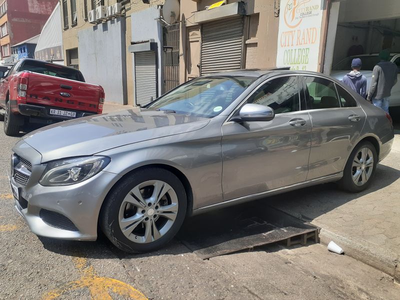 Grey Mercedes-Benz C 220CDI Elegance AT with 97000km available now!