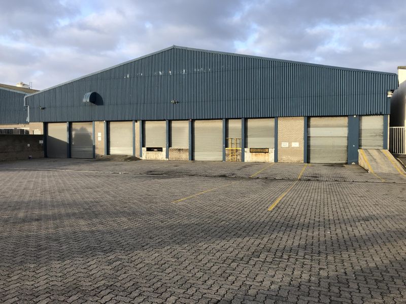 Large Warehouse TO LET in Montague Gardens