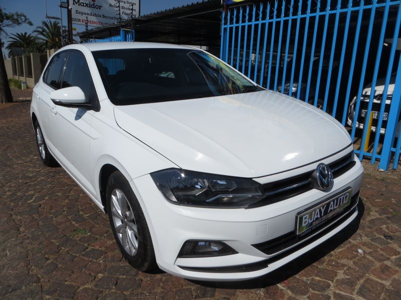 2020 Volkswagen Polo 1.0TSI Comfortline DSG, White with 11000km available now!TSI