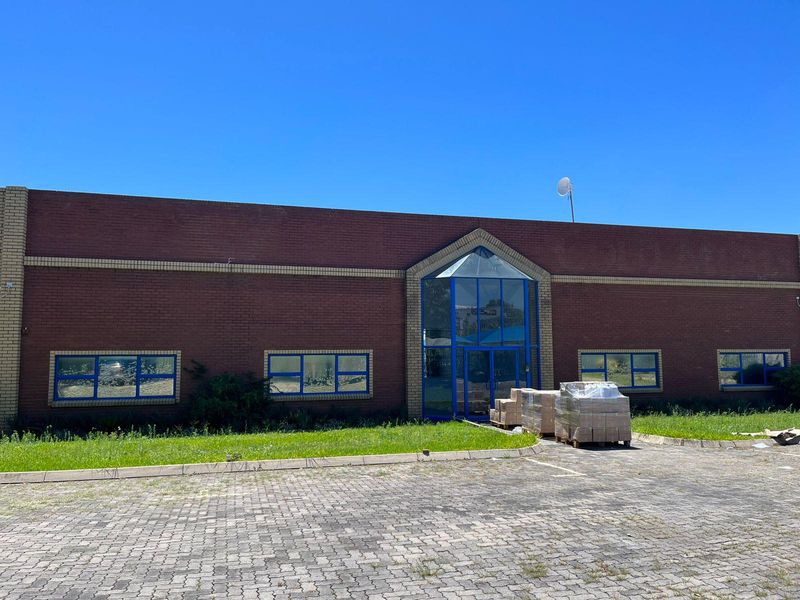 Industrial / commercial building for rent in Founder View, Modderfonetein