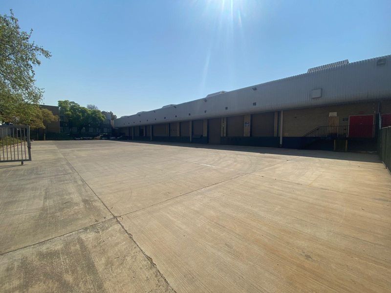 Exceptionally neat industrial facility for rent in