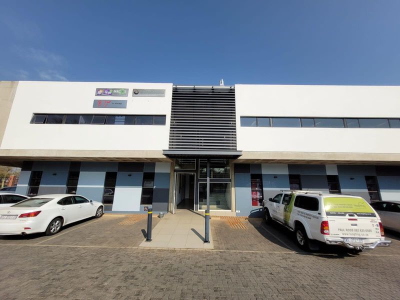 Commercial office space available for lease in Kempton Park