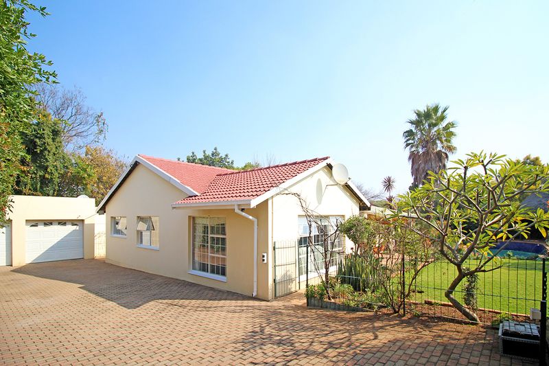 Inviting buyers from R2000 000. Asking More.