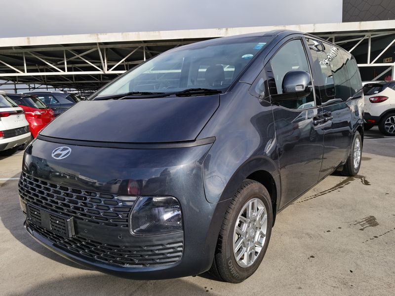 2021 Hyundai Staria MY21.11 2.2D Executive 9 Seater AT for sale!