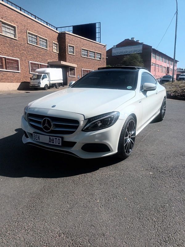 2016 Mercedes-Benz C 200 Coupe AMG, White with 121000km available now!