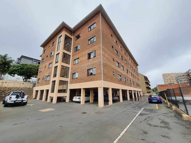 2 BEDROOM APARTMENT TO LET IN OVERPORT