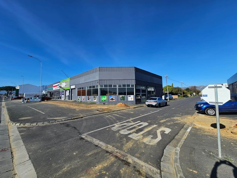 Prime Corner Commercial Space To Rent in Somerset West