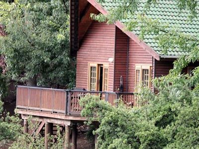 Brambleberry Lakeside Cabin