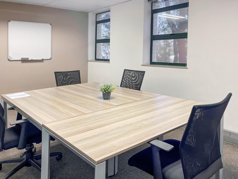 Private office space for 5 persons in Regus Rivonia Road Sunninghill