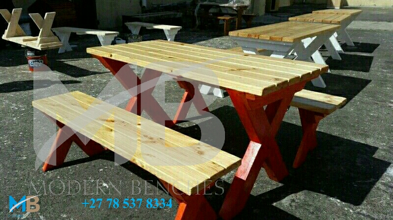 Indoor and Outdoor Crossed Leg Sets