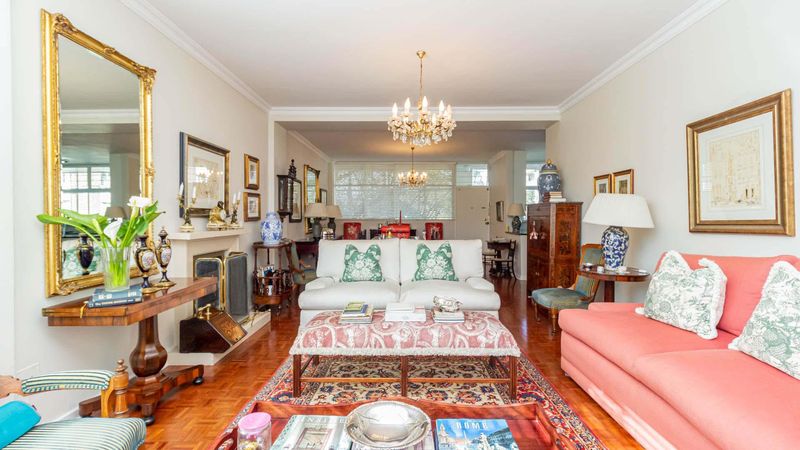Sophisticated, Elegant and Desirable North Facing Apartment set in a Quiet Secure Cul-de Sac