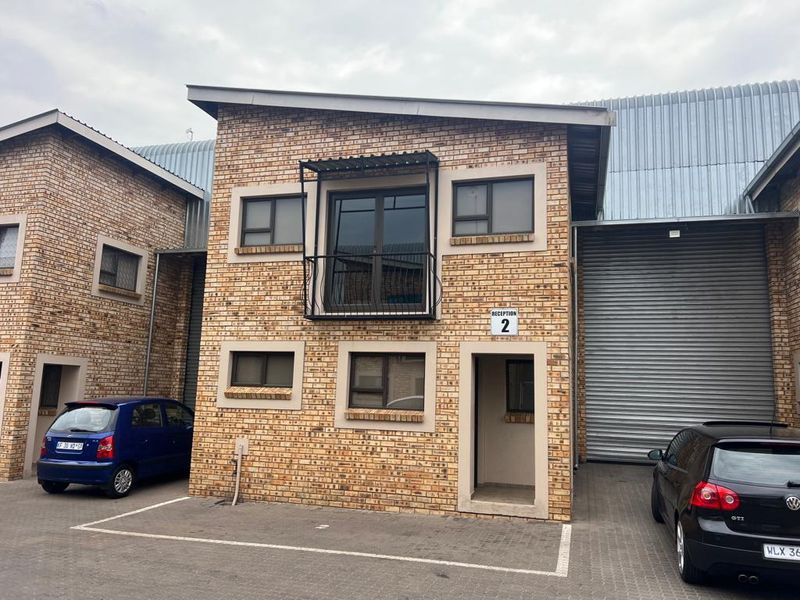 Apex | Neat warehouse to let / for sale in Benoni