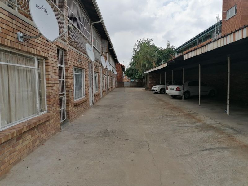 Townhouse in Rustenburg Central For Sale