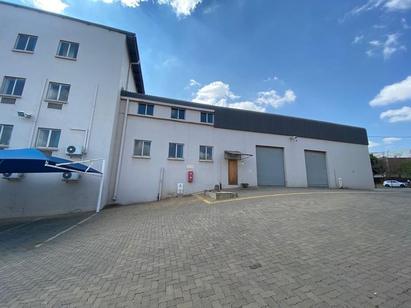 A grade industrial facility for rent in Kyalami