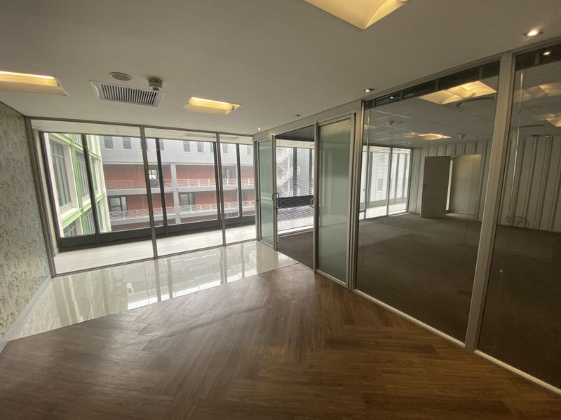 373m2 Office TO LET in The District in Woodstock, Cape Town