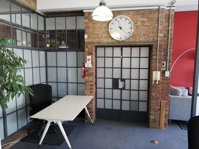 3 Months Rent Free Offer: Office in Roeland Street to Rent
